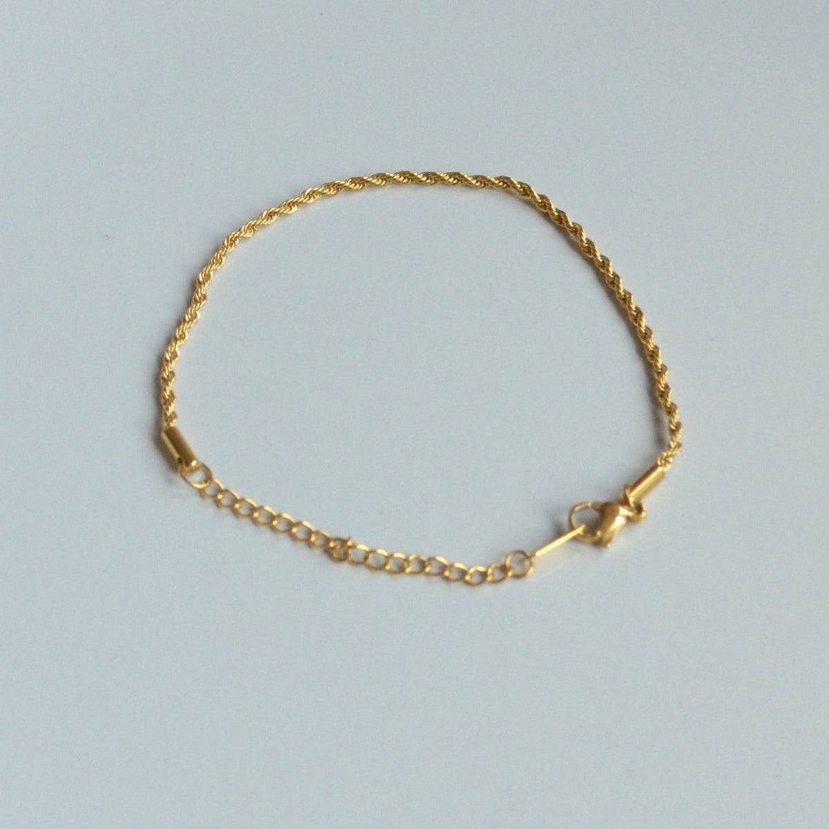 Qilvia Twist Rope Bracelet