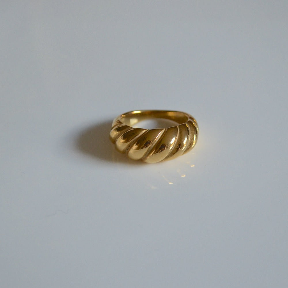 Croissant Ring